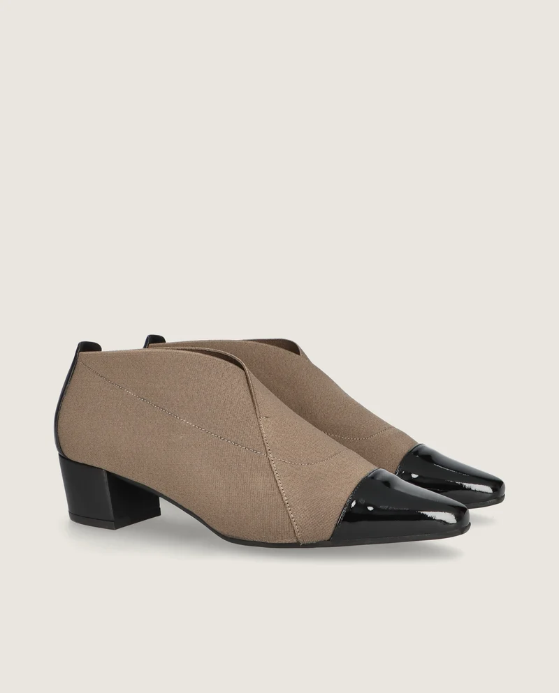 Zapatos Abotinados Greta Negros Tejidos