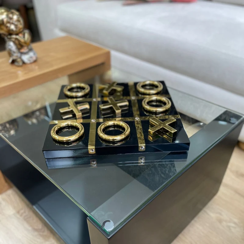 Tablero Tic Tac Toe Decorativo en Acero Dorado – Diseño de Lujo 20x20 cm