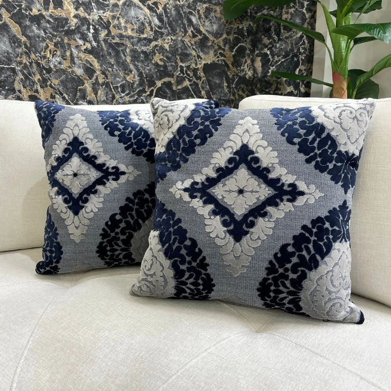 Cojín Decorativo 45x45 cm | Texturas sofisticadas y diseño colombiano