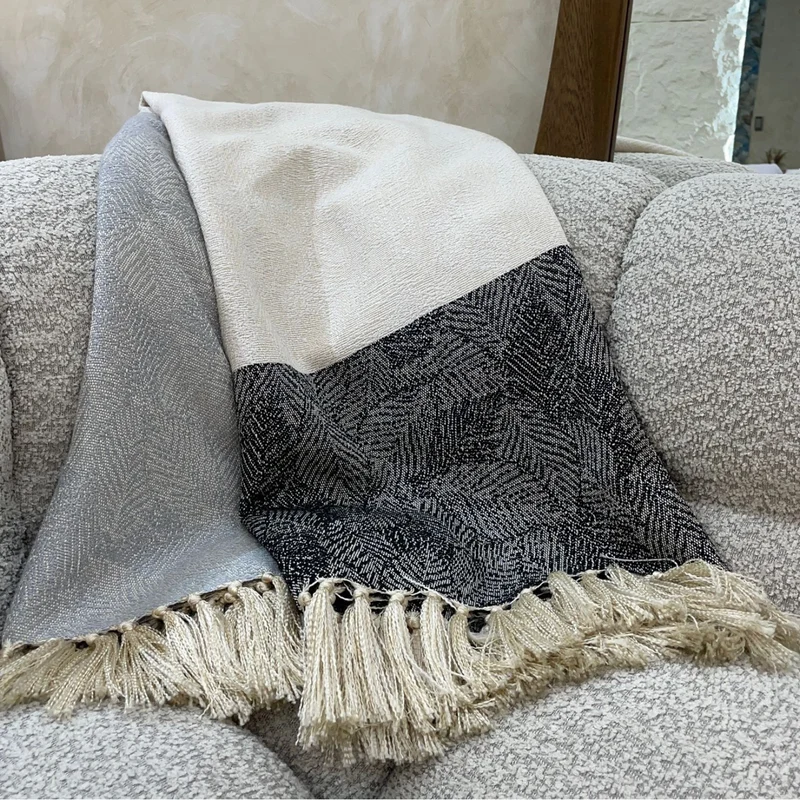 Manta Decorativa Tulum en Tejido Jacquard con Flecos Boho Chic